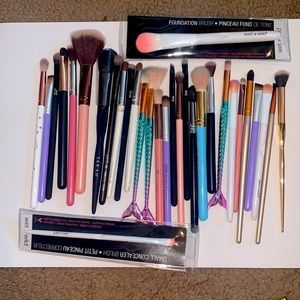 Makeup brushes ipsy boxy charm and some off brands